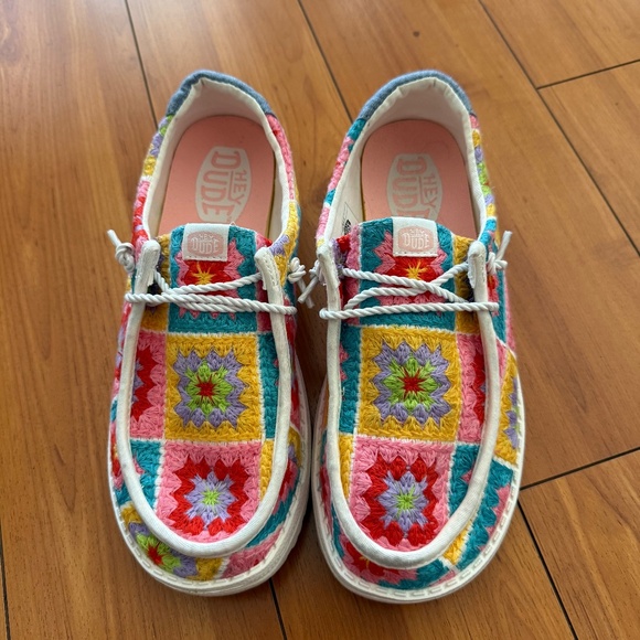 hey dude Wendy Crochet Squares Pink Multicolor Women Size 8 - Picture 7 of 7